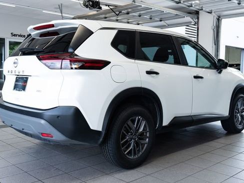 Used 2023 Nissan Rogue S AWD/4WD image 6