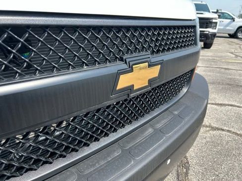 New 2025 Chevrolet Express 2500 w/ Enhanced Convenience Package image 11
