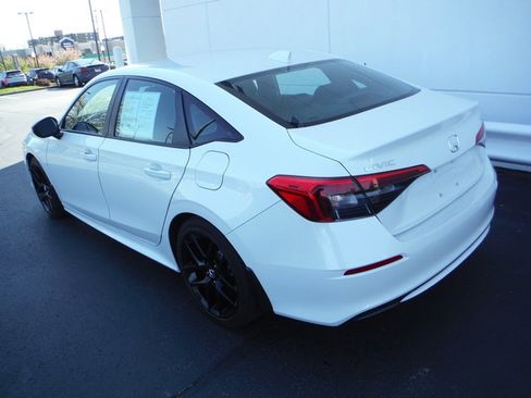 Used 2024 Honda Civic Sport image 10