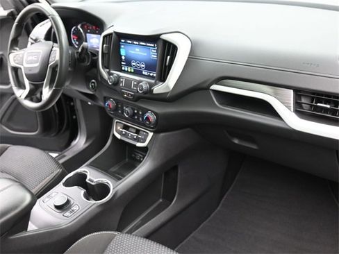 Used 2023 GMC Terrain SLE w/ Driver Convenience Package image 28
