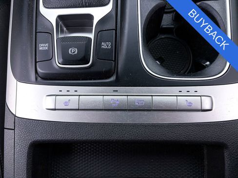 Used 2024 Kia Carnival LX FWD image 25