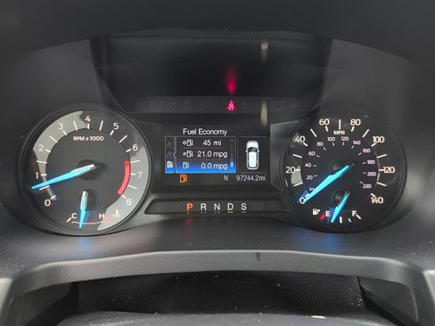 Used 2018 Ford Explorer XLT image 12