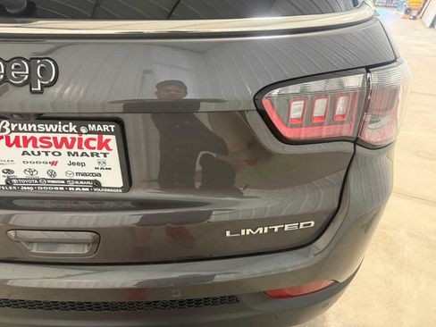 Used 2024 Jeep Compass Limited w/ Sun and Sound Group AWD/4WD image 18