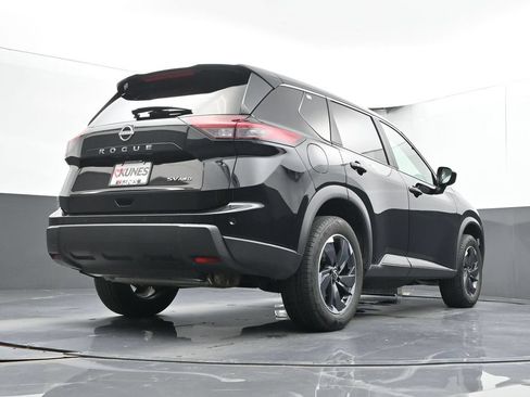 Used 2024 Nissan Rogue SV AWD/4WD image 44