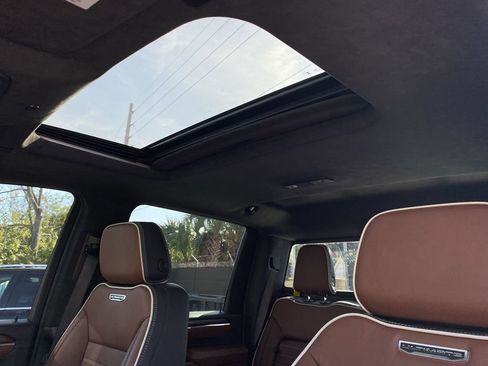 Used 2024 GMC Sierra 2500 Denali Ultimate image 13