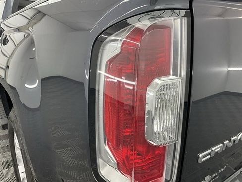 Used 2017 GMC Canyon SLE w/ SLE Convenience Package image 23