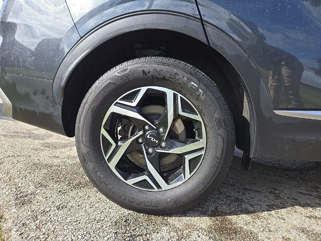 Certified 2024 Kia Sportage LX AWD/4WD image 11