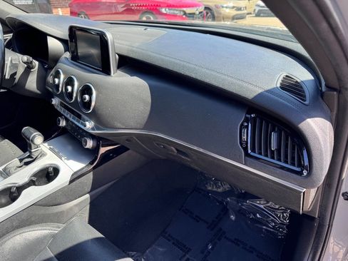 Used 2021 Kia Stinger GT image 7