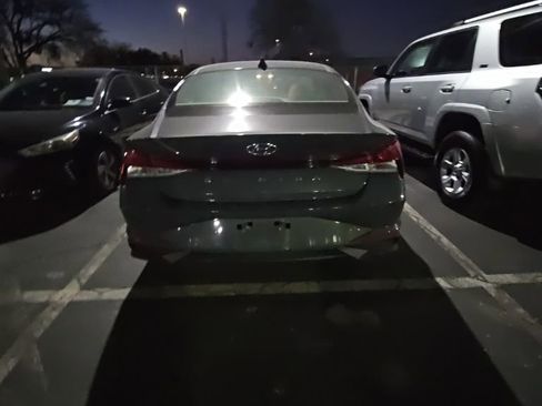 Certified 2023 Hyundai Elantra SEL w/ Convenience Package image 7