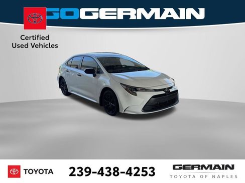 Used 2025 Toyota Corolla LE image 9