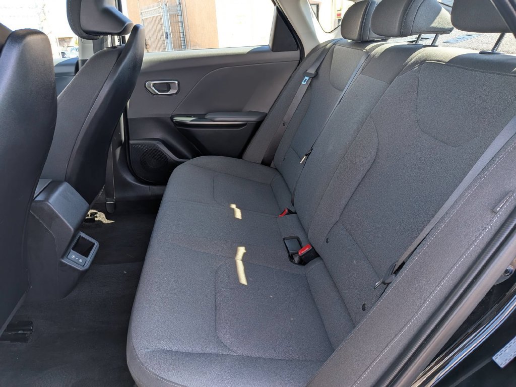 Used 2025 Kia K4 FWD image 27