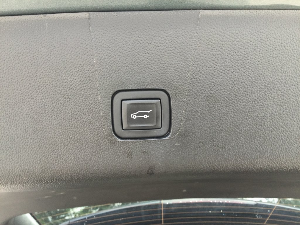 Used 2023 Chevrolet Traverse LT FWD image 32