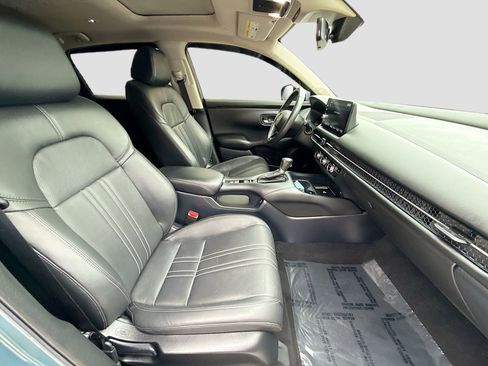 Certified 2024 Honda HR-V EX-L image 30