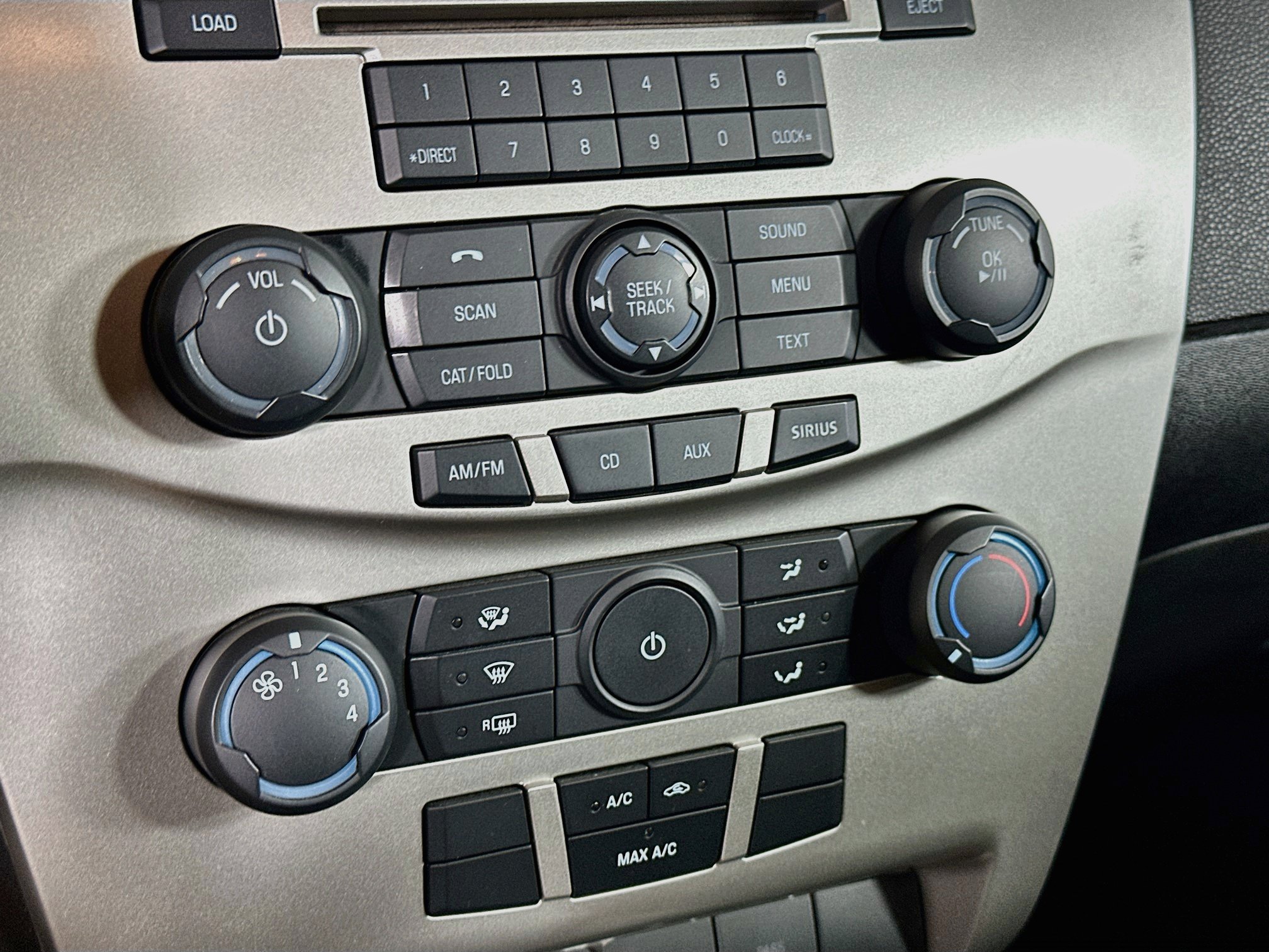 Used 2010 Ford Focus SE FWD image 22