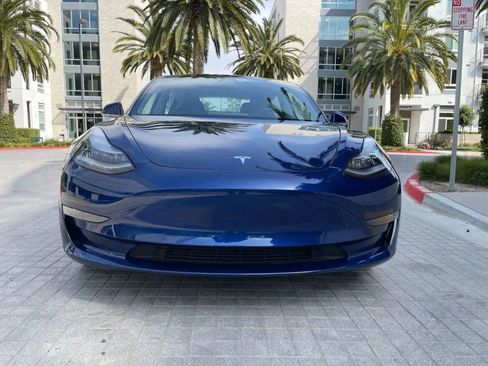 Used 2019 Tesla Model 3 Mid Range RWD image 4
