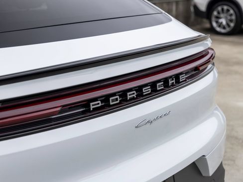 Certified 2026 Porsche Cayenne Coupe AWD/4WD image 19