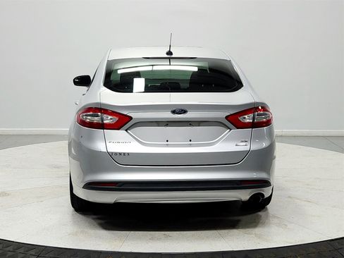 Used 2014 Ford Fusion SE w/ Equipment Group 202A image 6