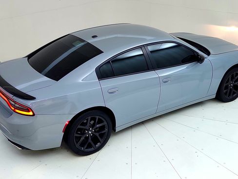 Used 2020 Dodge Charger SXT w/ Blacktop Package RWD image 16