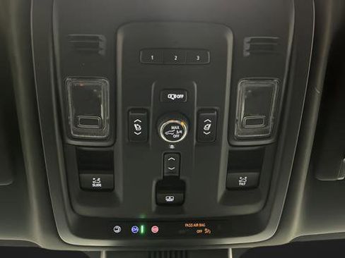 Used 2024 GMC Yukon XL Denali AWD/4WD image 35