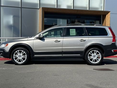 Used 2016 Volvo XC70 T5 Platinum w/ Protection Package image 5