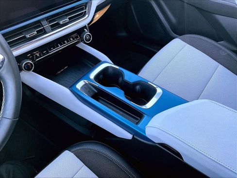 Used 2025 Chevrolet Equinox EV LT image 19