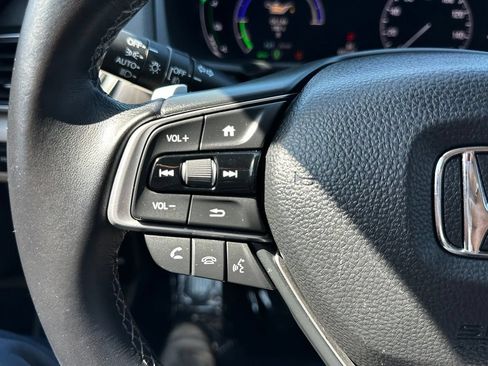 Used 2018 Honda Accord Touring image 26