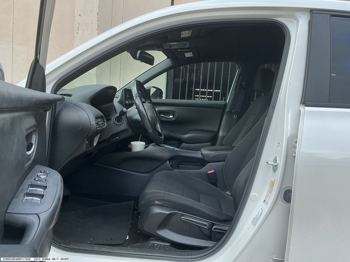 Used 2023 Honda HR-V Sport image 8