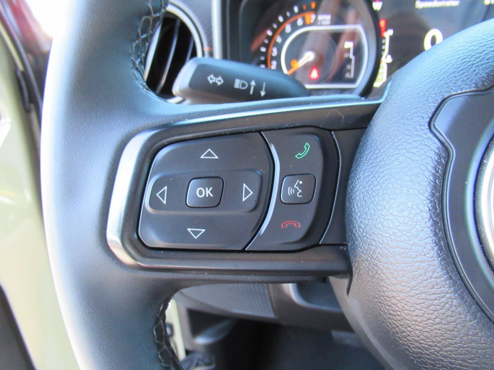 Certified 2026 Jeep Gladiator Mojave AWD/4WD image 23