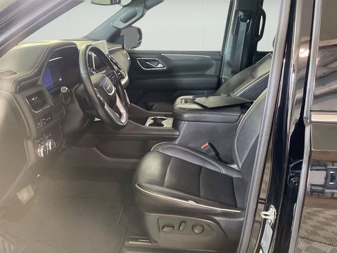 Used 2023 GMC Yukon XL SLT AWD/4WD image 12