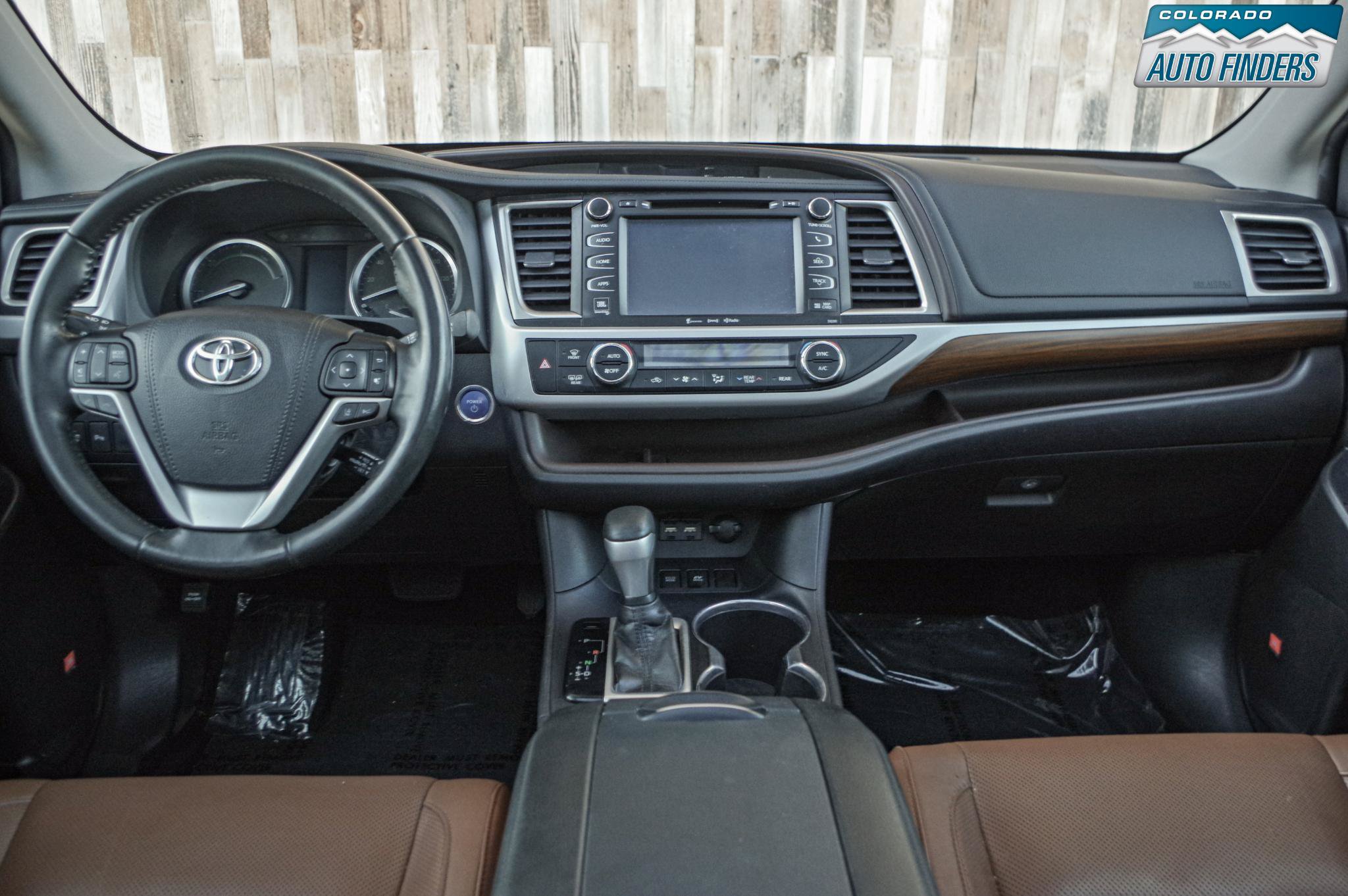Used 2019 Toyota Highlander Limited Platinum AWD/4WD image 16