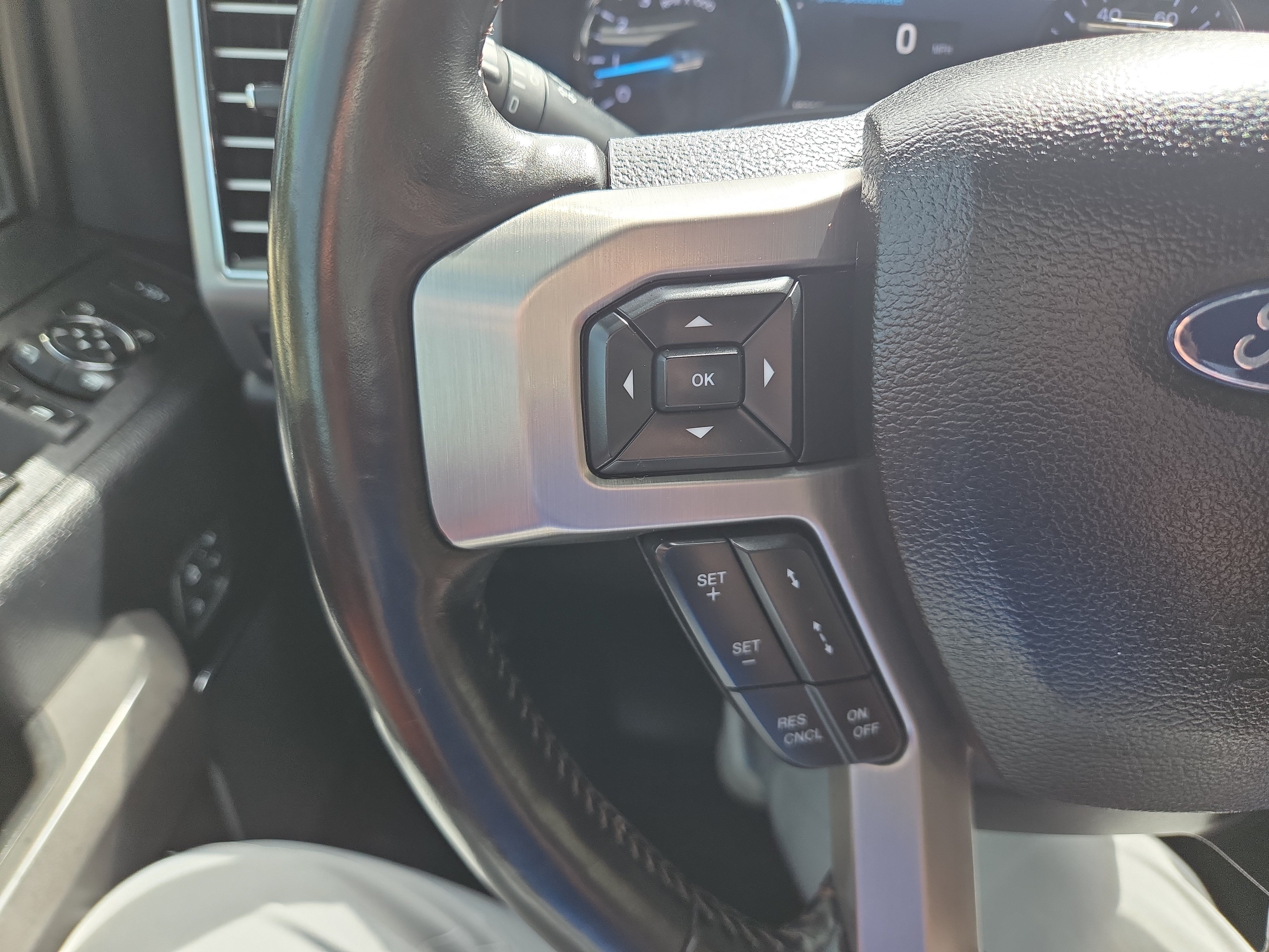 Used 2020 Ford F250 Platinum w/ FX4 Off-Road Package AWD/4WD image 13