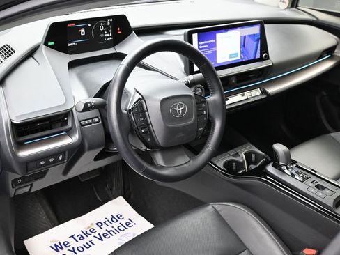 Used 2024 Toyota Prius XLE image 17