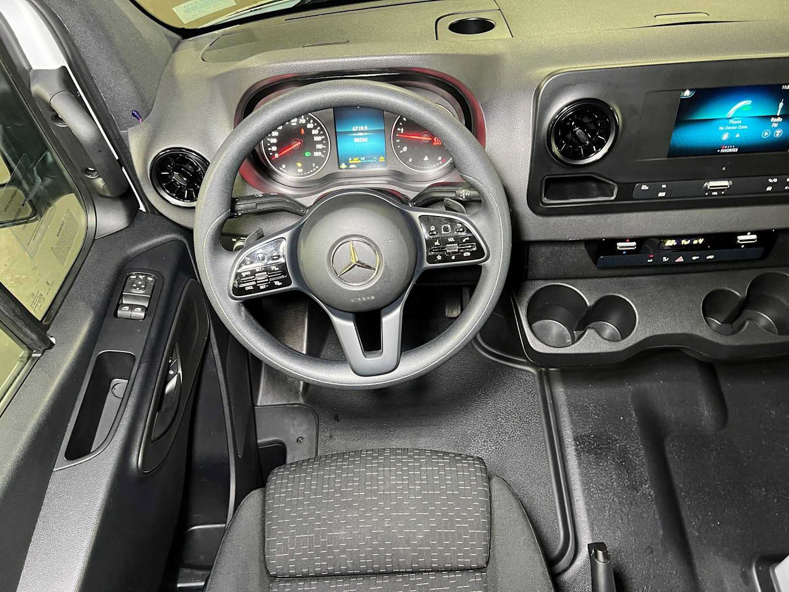 Used 2023 Mercedes-Benz Sprinter 2500 image 39