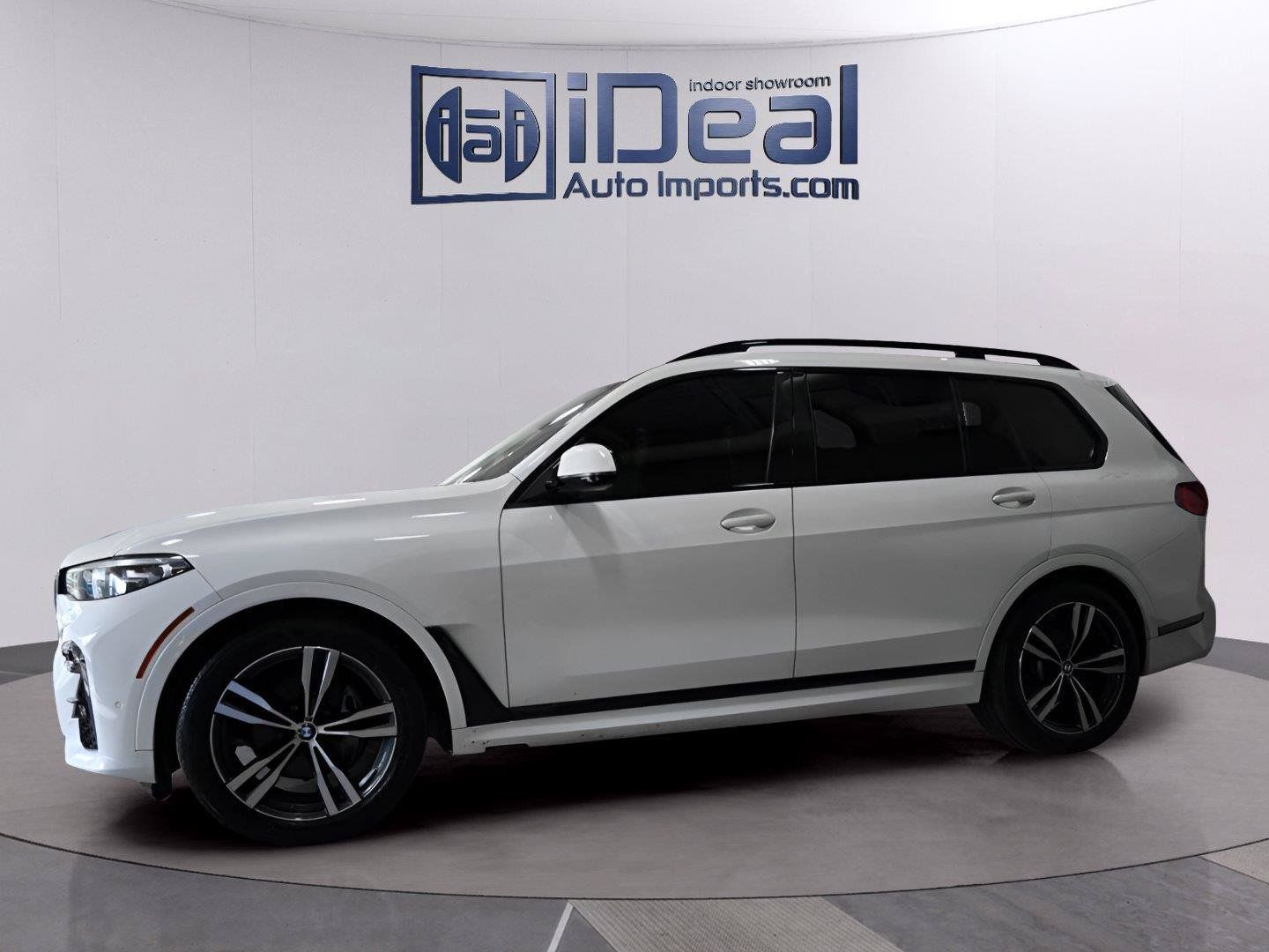 Used 2020 BMW X7 xDrive40i w/ M Sport Package AWD/4WD image 1