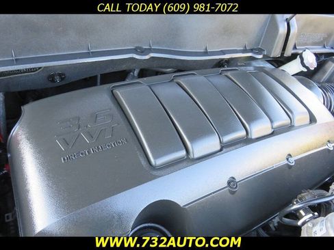 Used 2016 Chevrolet Traverse LT w/ Style and Technology Package AWD/4WD image 38