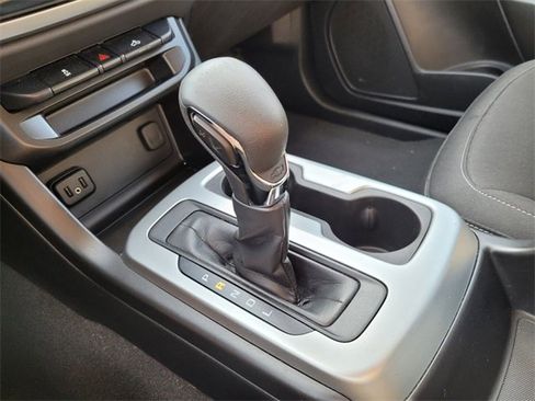 Used 2022 Chevrolet Colorado LT image 33