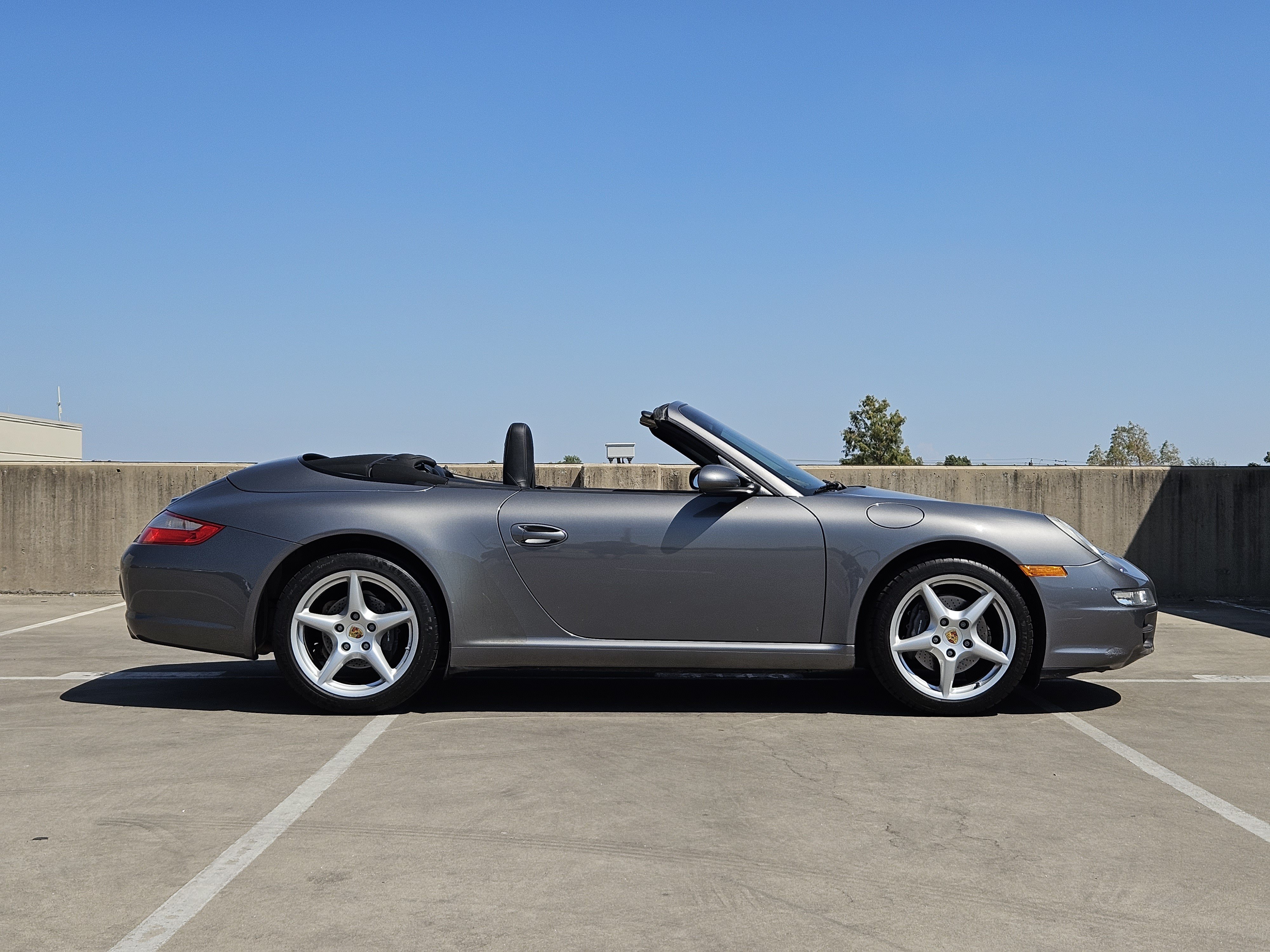 Used 2007 Porsche 911 Carrera RWD image 9