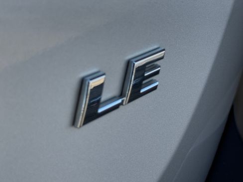 Used 2014 Toyota RAV4 LE FWD image 24