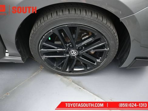 Used 2025 Toyota Camry SE FWD image 33