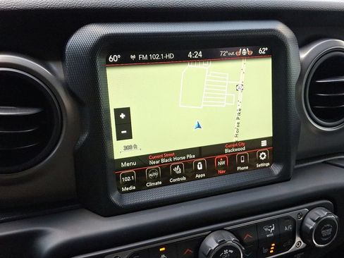 Used 2022 Jeep Wrangler Unlimited Sport AWD/4WD image 17