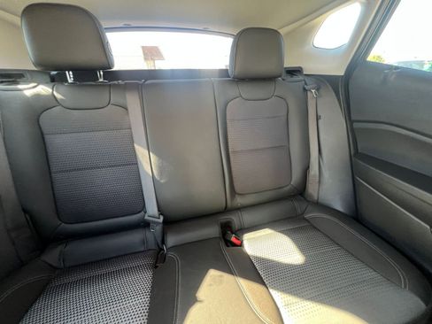 Used 2025 Chevrolet Trax LT image 37