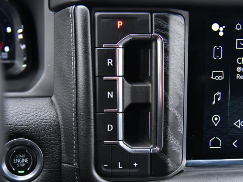 Used 2023 GMC Yukon XL Denali image 31