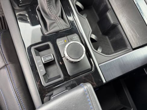 Used 2023 Toyota Tundra Platinum AWD/4WD image 28
