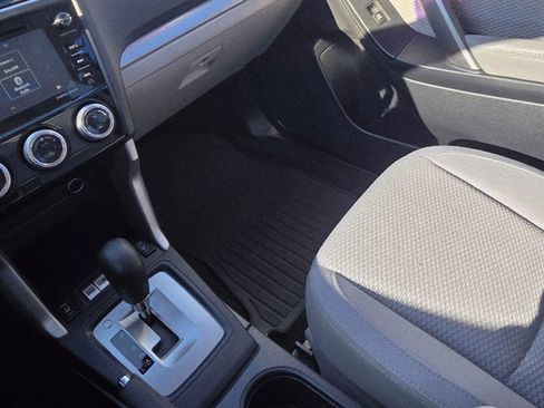 Used 2017 Subaru Forester 2.5i Premium w/ All-Weather Package image 17