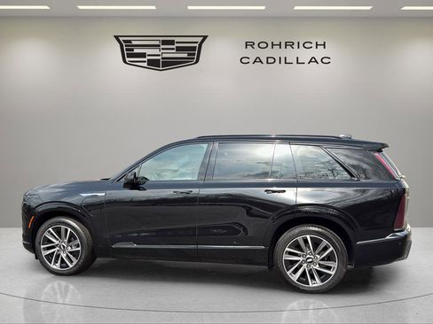 Certified 2026 Cadillac Vistiq Sport w/ LPO, Floor Liner Package AWD/4WD image 9