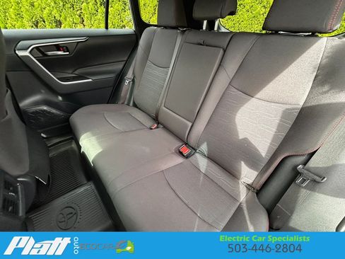 Used 2024 Toyota RAV4 SE AWD/4WD image 29