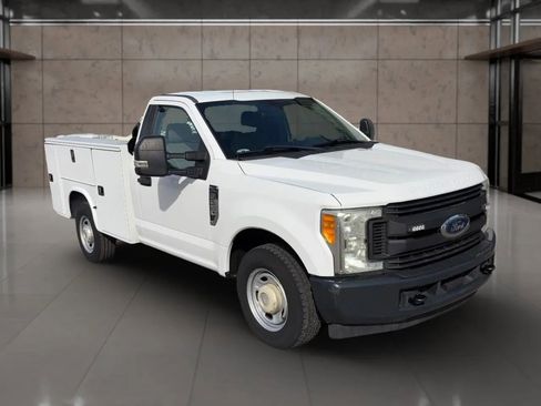 Used 2017 Ford F250 XL w/ Power Equipment Group image 3