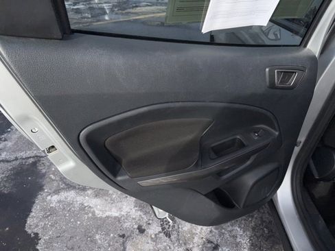 Used 2020 Ford EcoSport SE image 21
