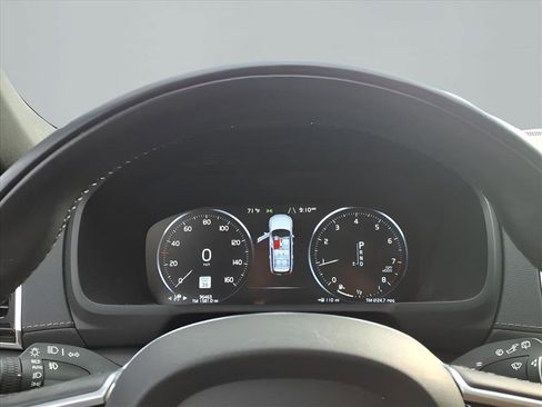 Used 2022 Volvo XC90 T6 Inscription w/ Advanced Package image 10