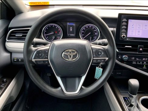 Used 2024 Toyota Camry LE image 6